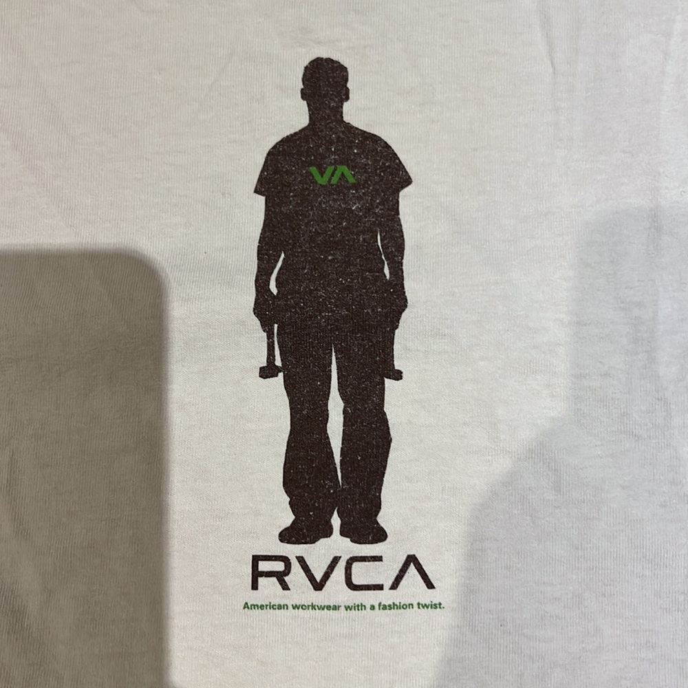 Vintage RVCA tee - Picture 2 of 3